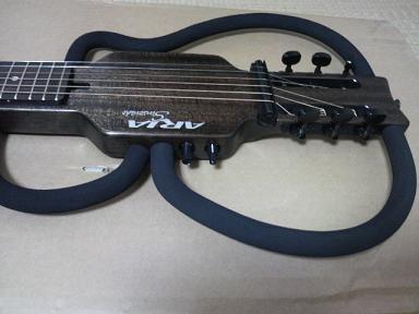 ARIAアリア サイレントギターを使用した感想：ギターの弾き方上達のコツ